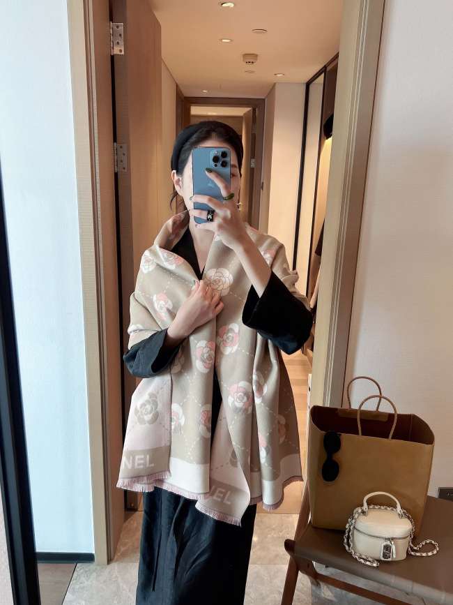Streetwear Scarf CHANEL 325871