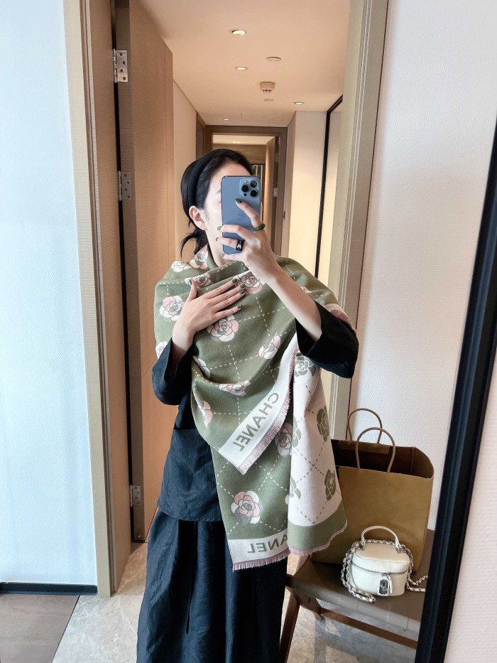 Streetwear Scarf CHANEL 325870