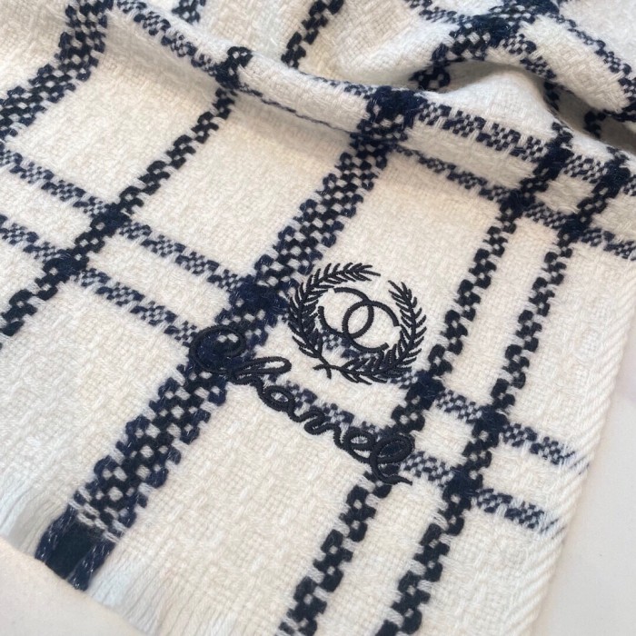 Streetwear Scarf CHANEL 325928 size：40*190cm