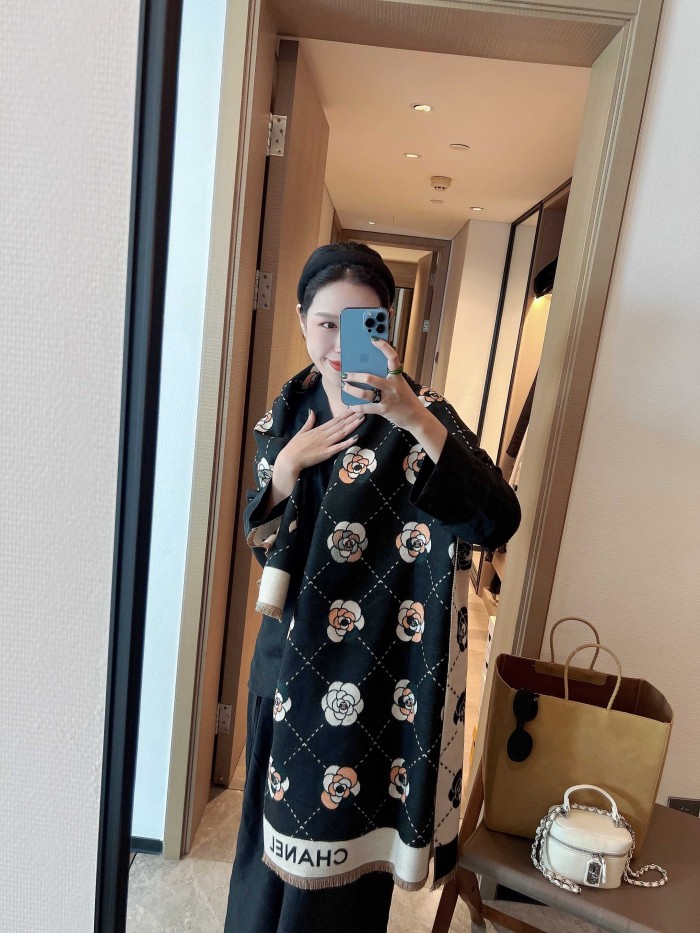 Streetwear Scarf CHANEL 325871