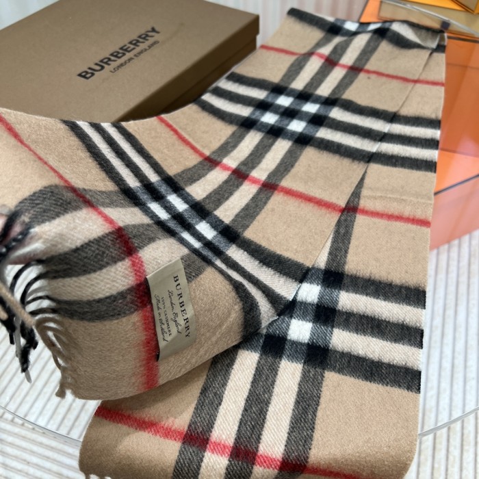 Streetwear Scarf BURBERRY 325922 size：138*20cm