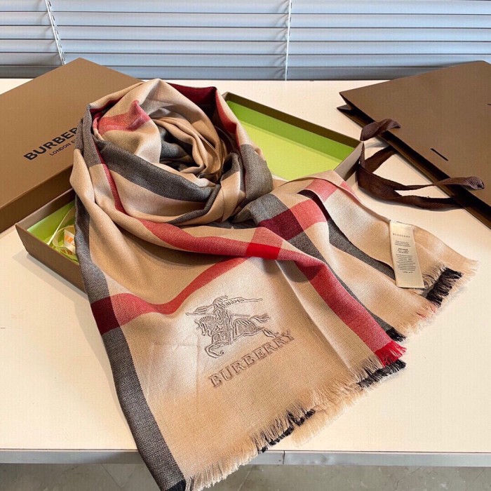 Streetwear Scarf BURBERRY 325940 size：70*200cm