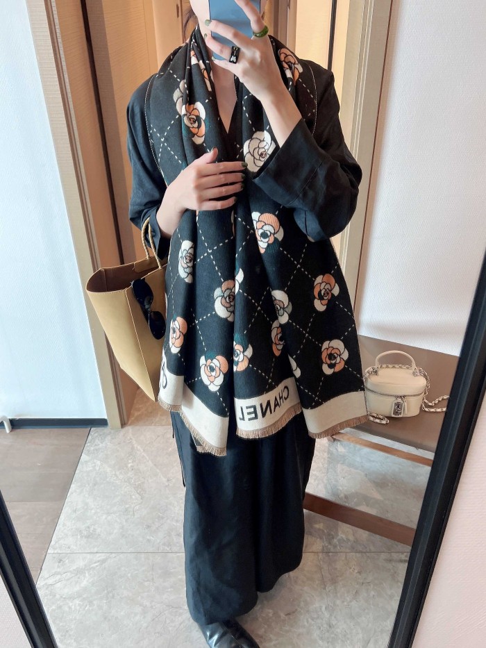 Streetwear Scarf CHANEL 325871