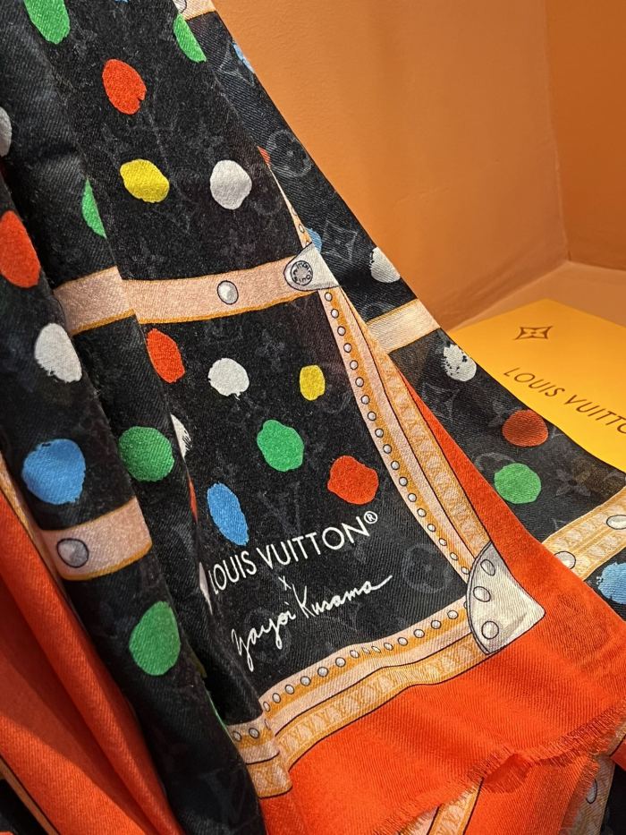 Streetwear Scarf LV 325901 SIZE:100*200cm