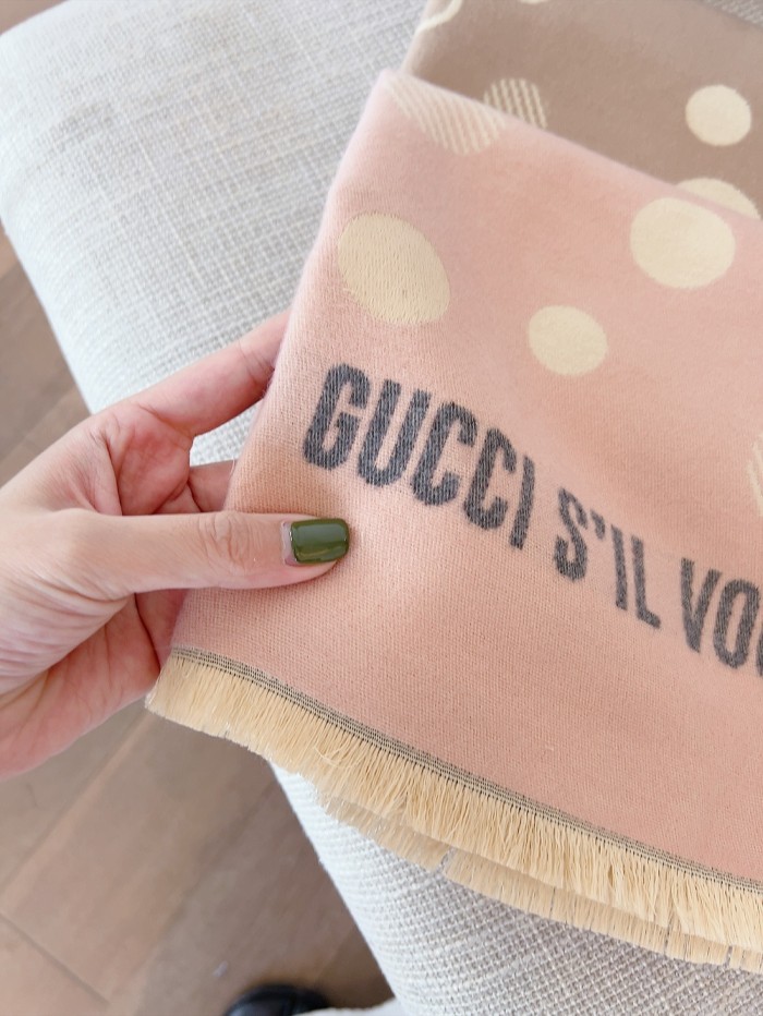 Streetwear Scarf GUCCI 325876
