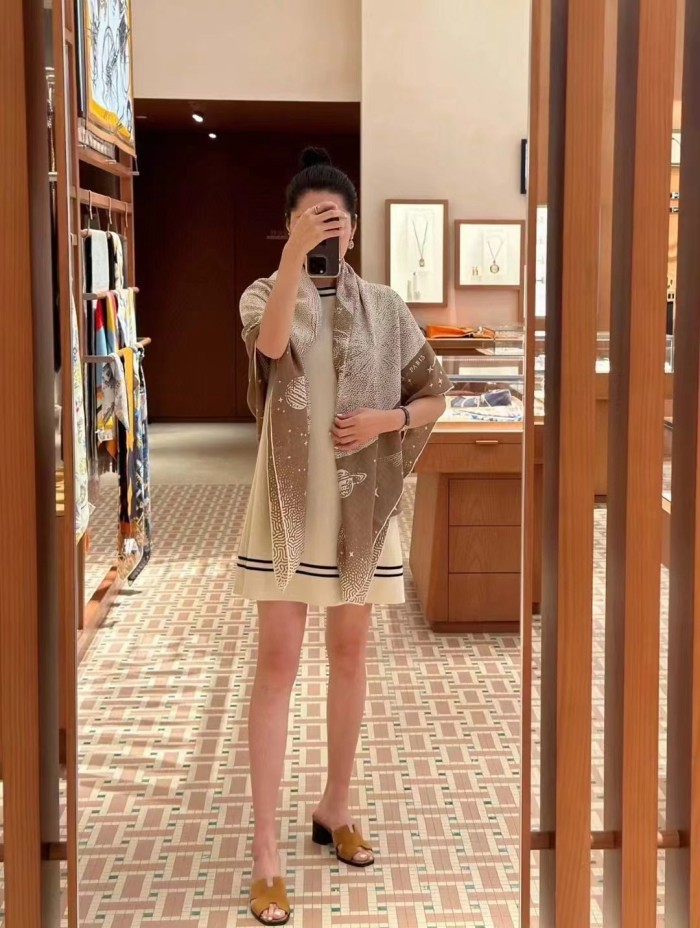 Streetwear Scarf Hermes 325915 SIZE:135*135cm