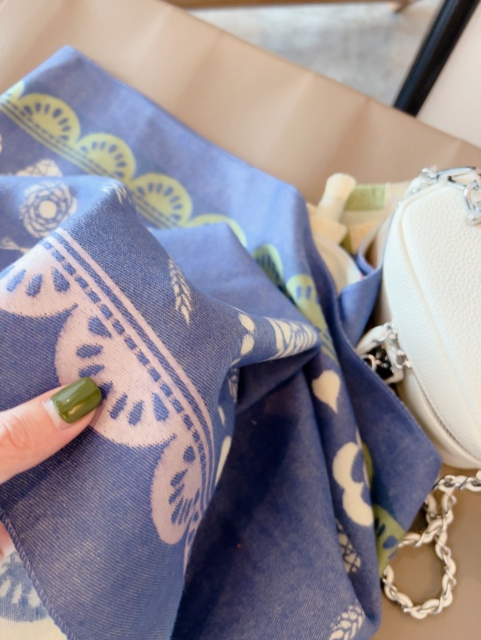 Streetwear Scarf CHANEL 325868 size：70*180cm