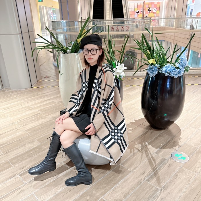 Streetwear Scarf BURBERRY 325819