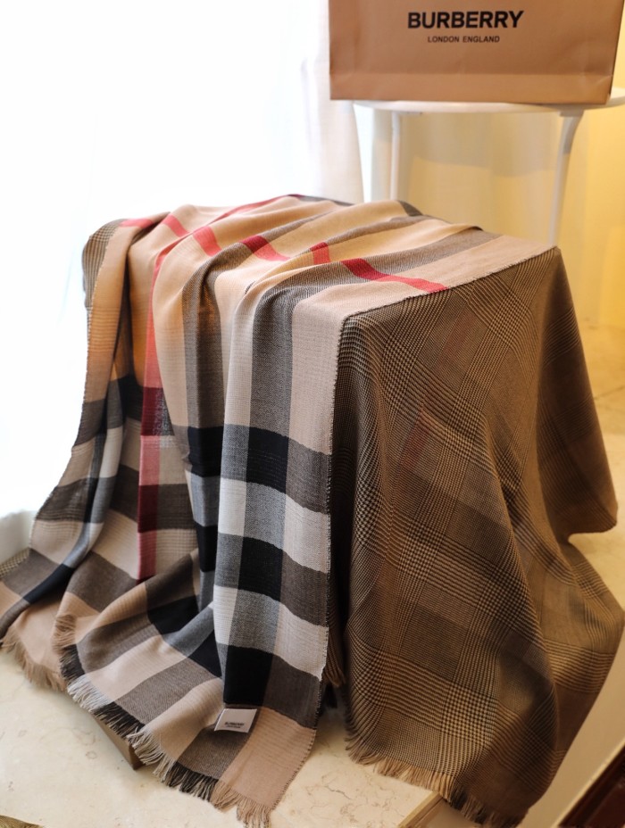 Streetwear Scarf BURBERRY 325824 size：200 x 100cm