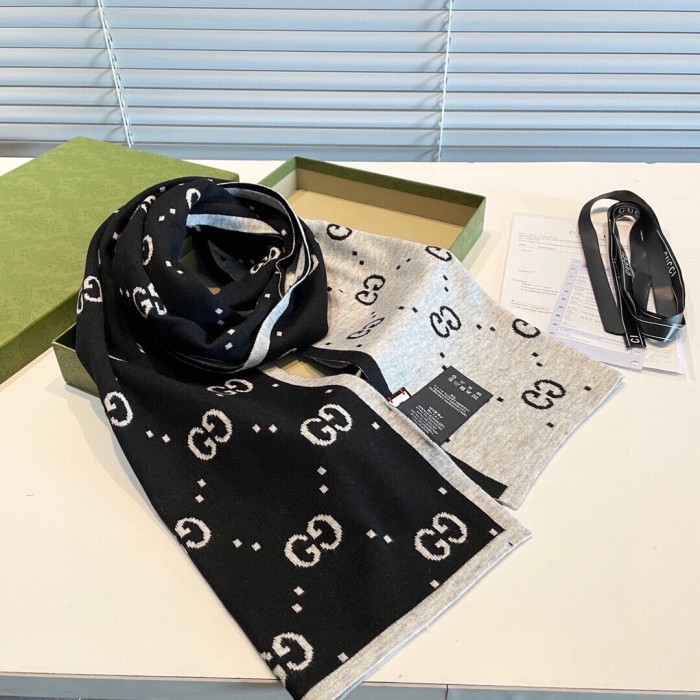 Streetwear Scarf GUCCI 325604 SIZE:32*180cm