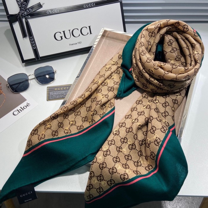 Streetwear Scarf GUCCI 325579 SIZE:140*140cm