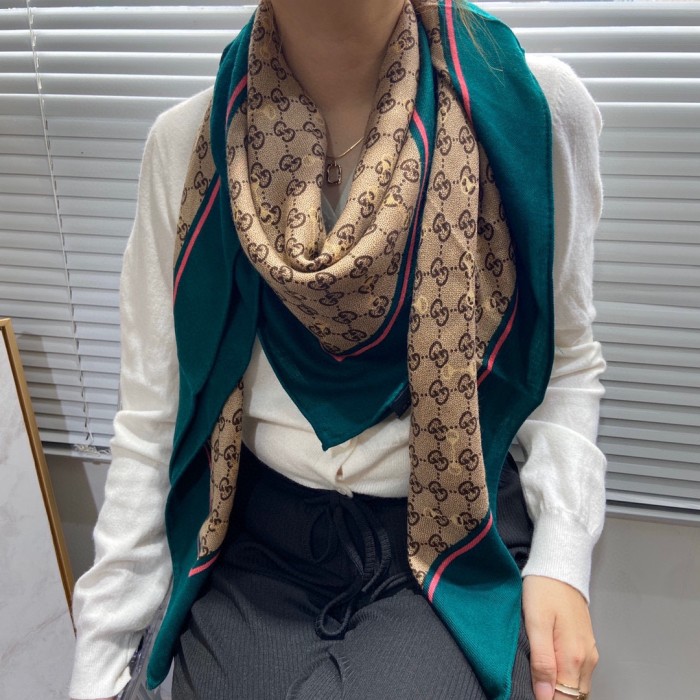Streetwear Scarf GUCCI 325579 SIZE:140*140cm