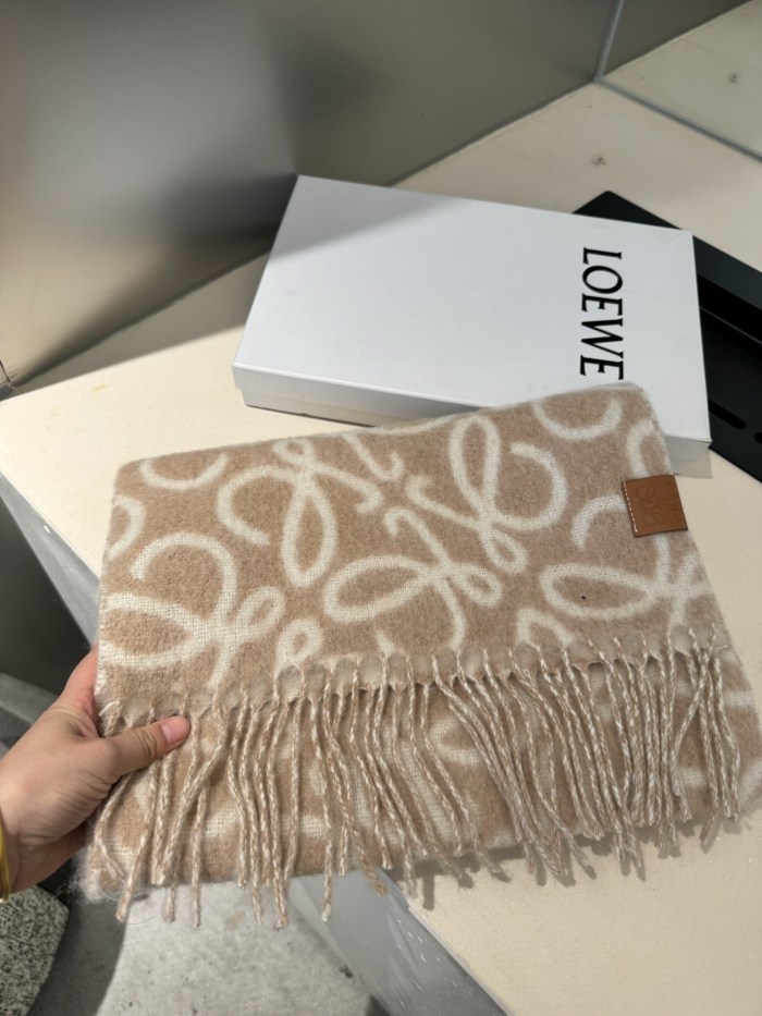 Streetwear Scarf Loewe 325633