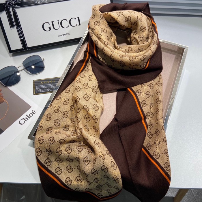 Streetwear Scarf GUCCI 325578 SIZE:140*140cm