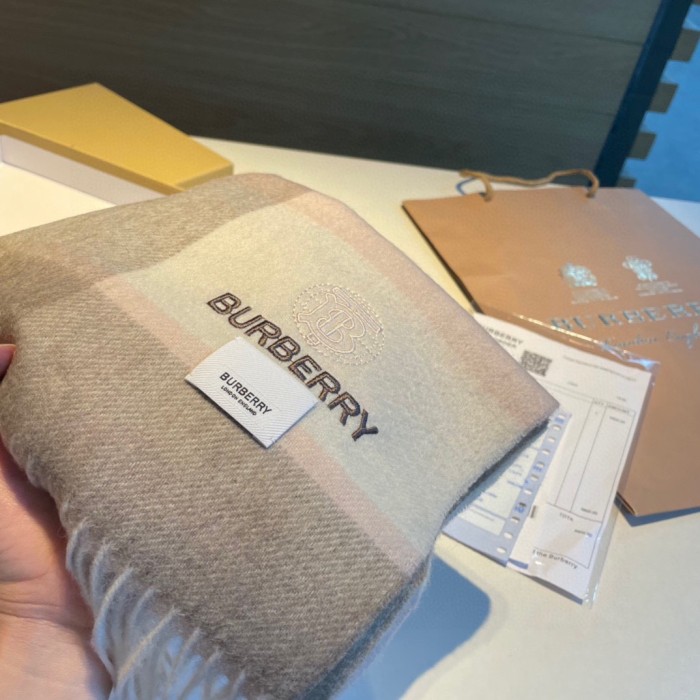 Streetwear Scarf BURBERRY 325650 size：30*168cm