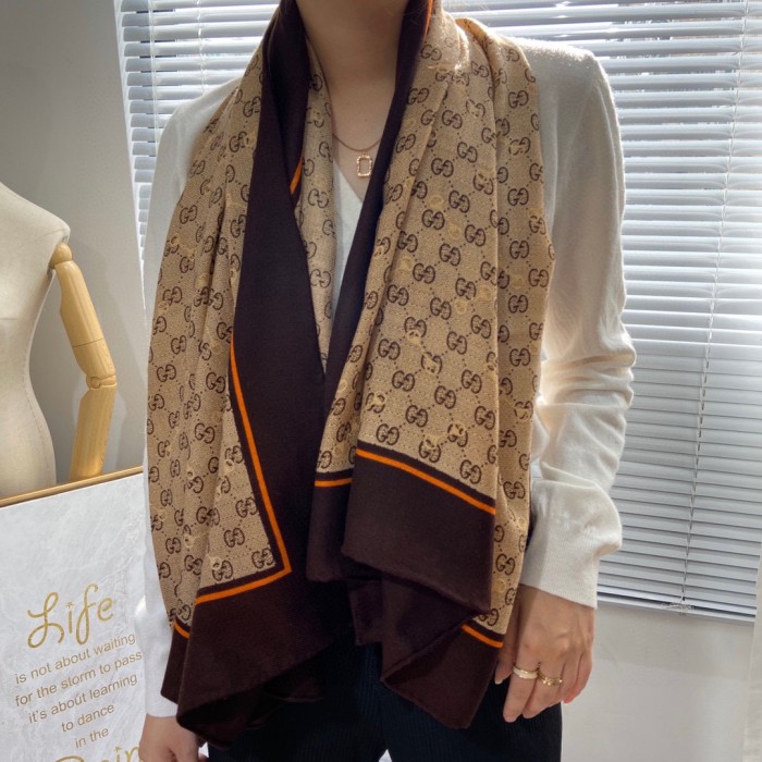 Streetwear Scarf GUCCI 325578 SIZE:140*140cm