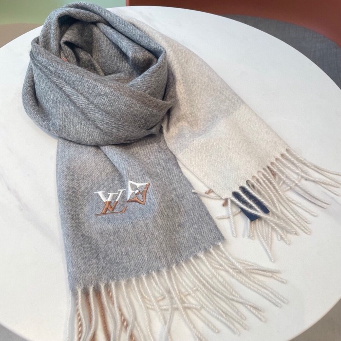 Streetwear Scarf LV 325582 SIZE:32*180cm