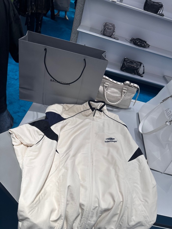 Clothes Balenciaga 784