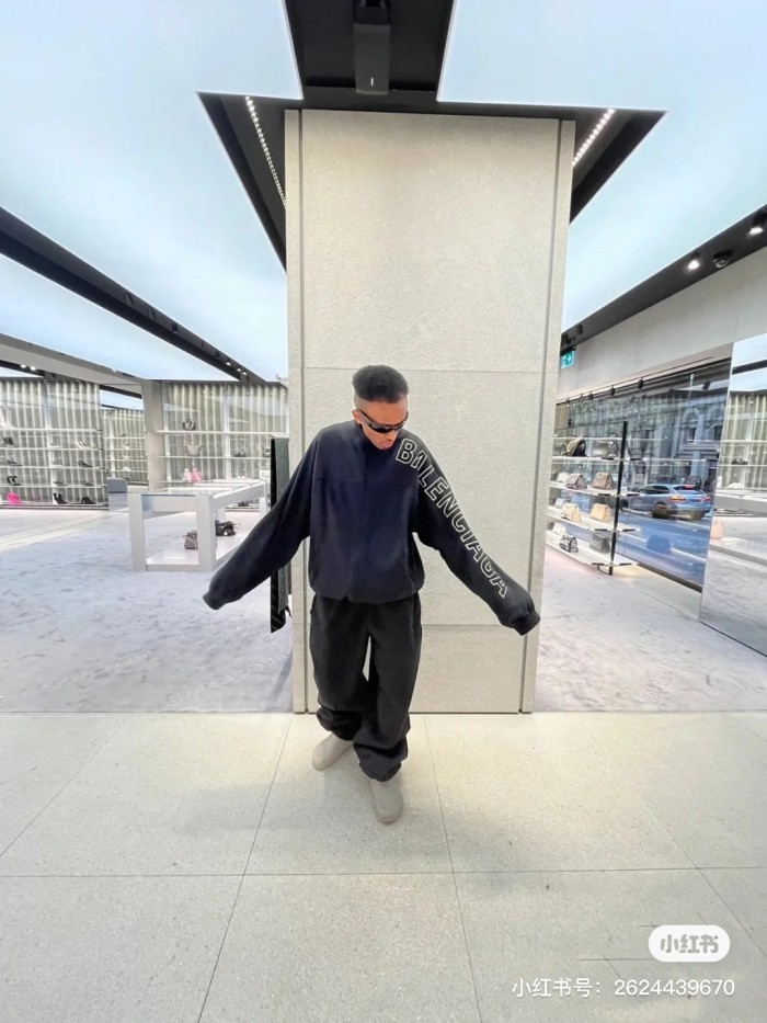 Clothes Balenciaga 779