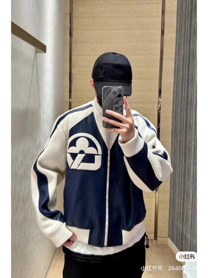 Clothes Louis Vuitton 1058