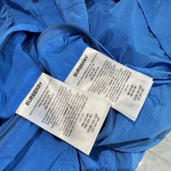 Clothes Burberry 610