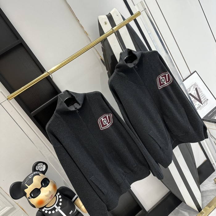 Clothes Louis Vuitton 1057