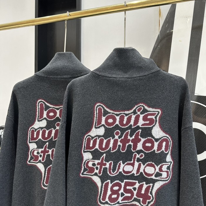 Clothes Louis Vuitton 1057