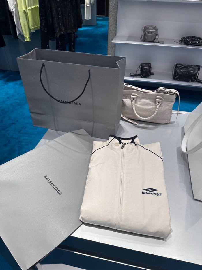 Clothes Balenciaga 784