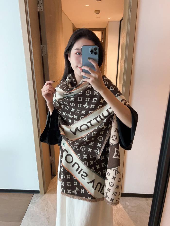 Streetwear Scarf LV 325468 SIZE:180*65cm