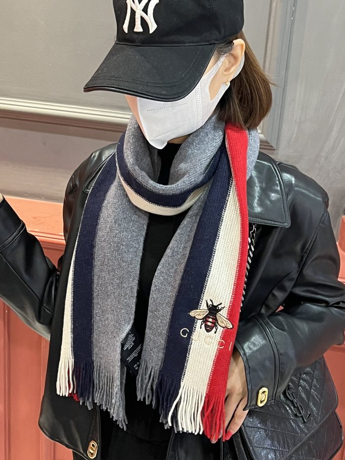 Streetwear Scarf GUCCI 325529 SIZE:30*180cm