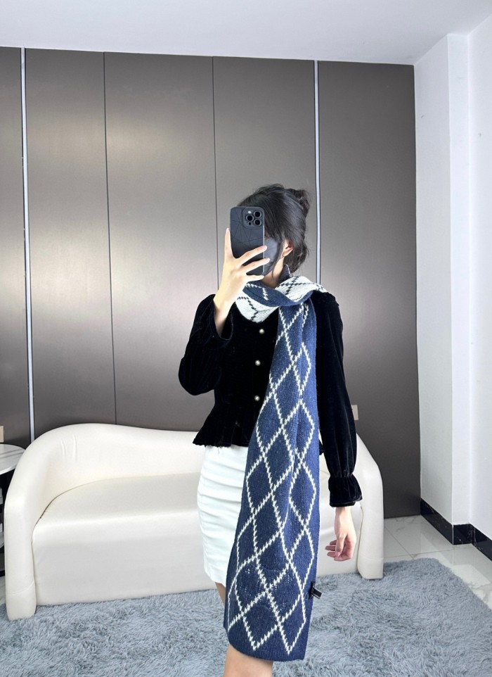 Streetwear Scarf CHANEL 325557 size：30cm×180cm
