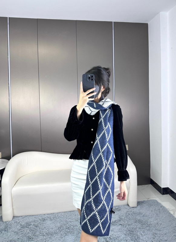 Streetwear Scarf CHANEL 325557 size：30cm×180cm