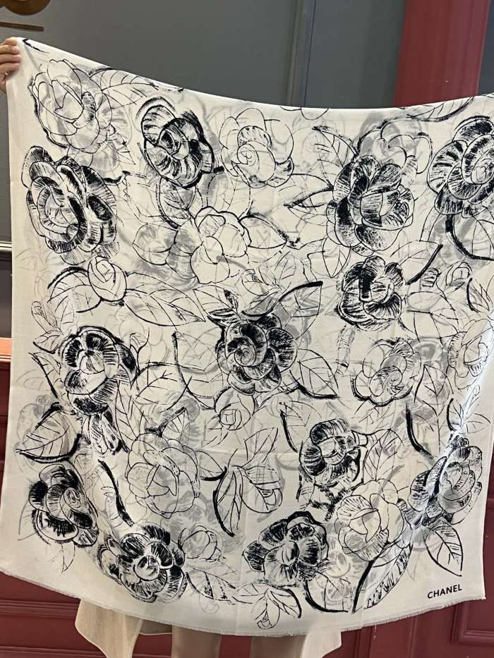 Streetwear Scarf CHANEL 325547 size：110*120cm