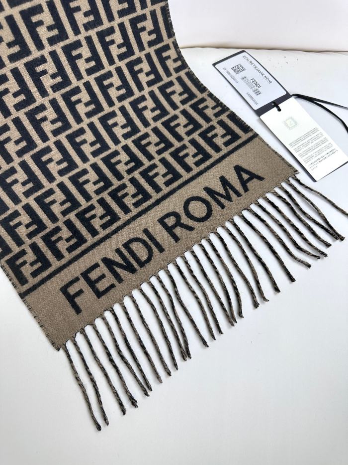 Streetwear Scarf FENDI 325559 SIZE:32X200cm