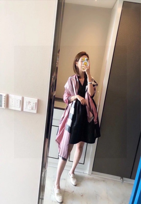 Streetwear Scarf BURBERRY 325463 size：70*200cm