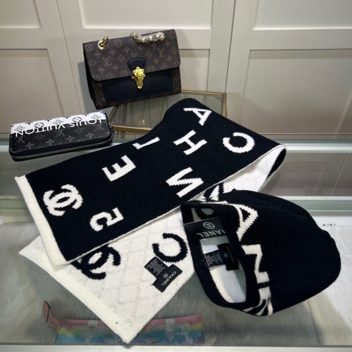 Streetwear Scarf CHANEL 325456