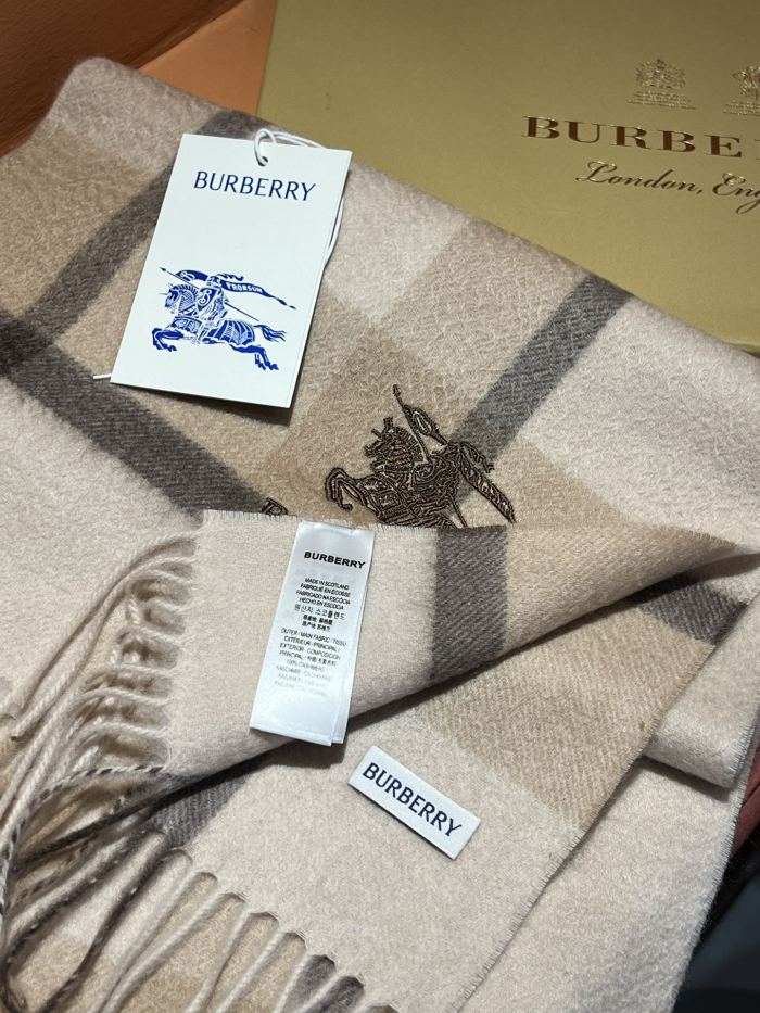 Streetwear Scarf BURBERRY 325536 size：32*180 cm
