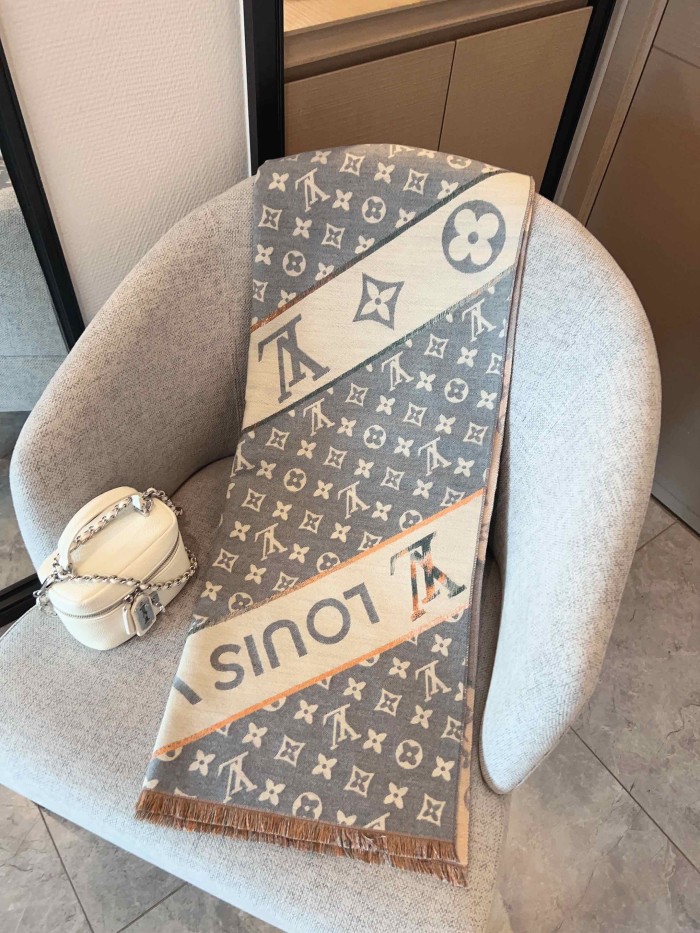 Streetwear Scarf LV 325469 SIZE:180*65cm