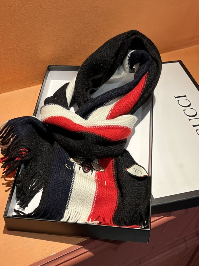 Streetwear Scarf GUCCI 325530 SIZE:30*180cm