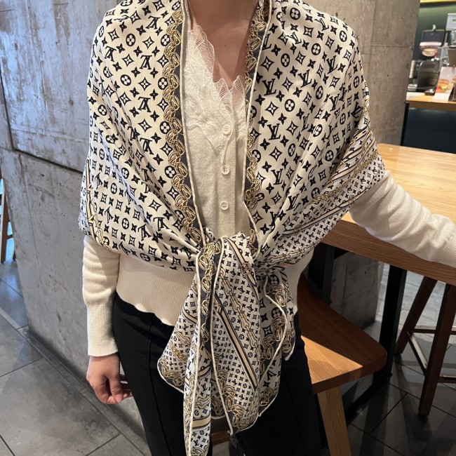 Streetwear Belt LV 325575 size:70*185cm