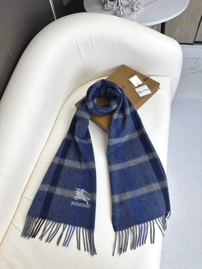 Streetwear Scarf BURBERRY 325563 size：32*180 cm