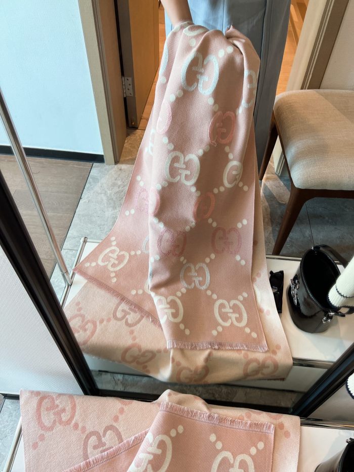 Streetwear Scarf GUCCI 325513