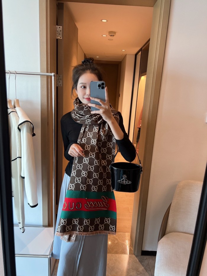 Streetwear Scarf GUCCI 325516 SIZE:180*70cm