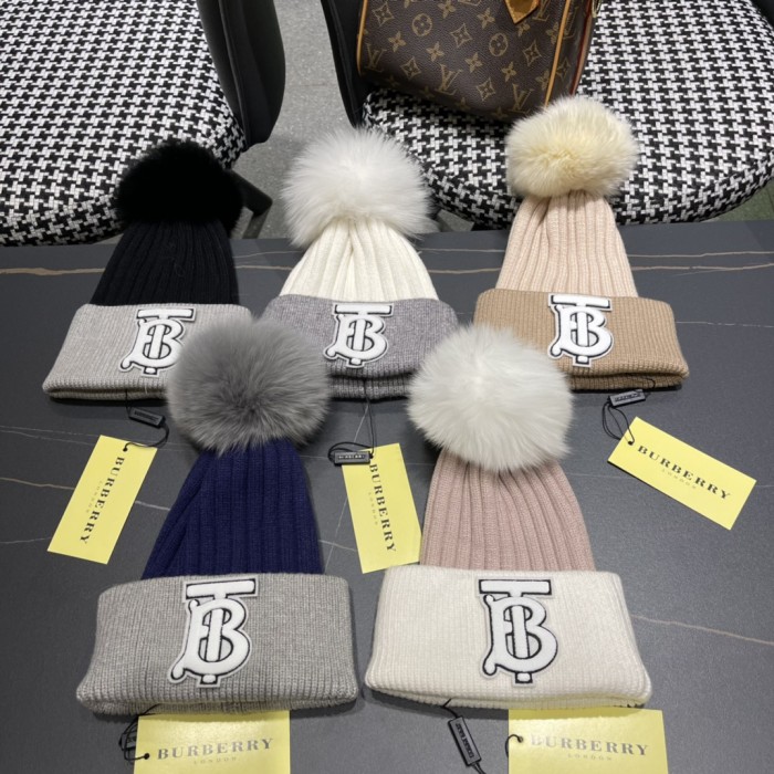 Streetwear Scarf BURBERRY 325398