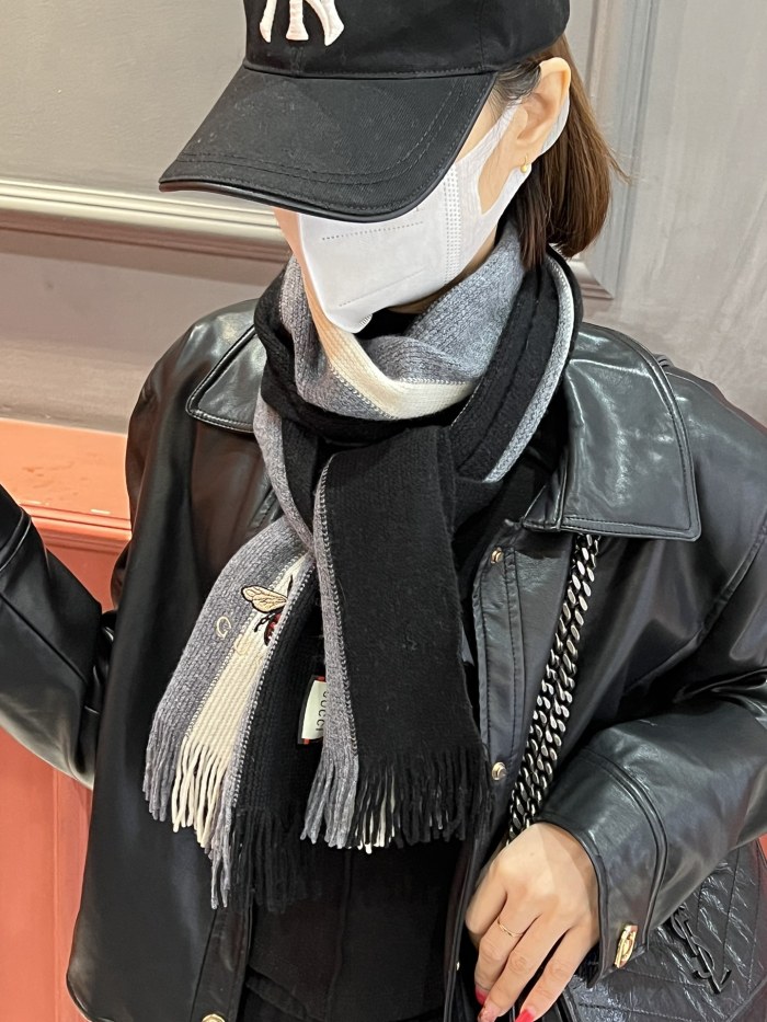 Streetwear Scarf GUCCI 325528 SIZE:30*180cm