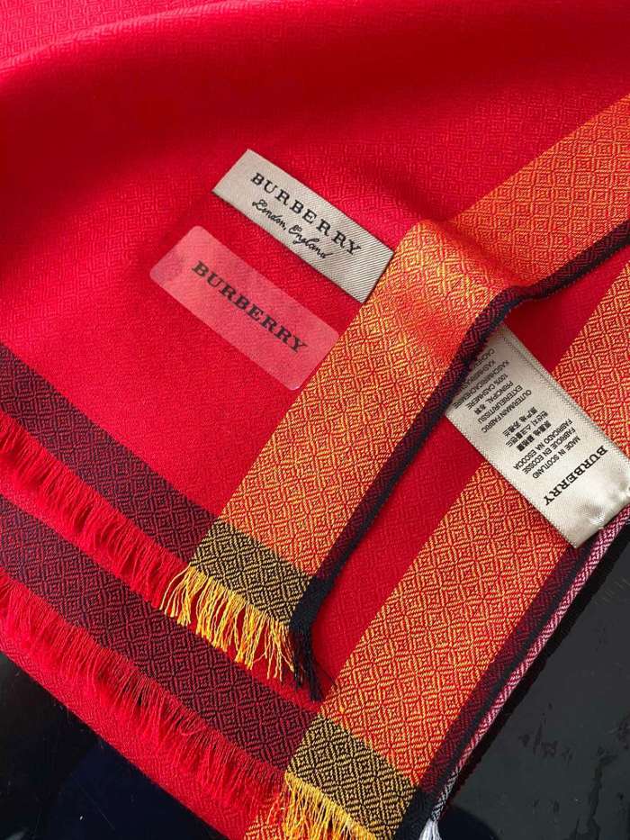 Streetwear Scarf BURBERRY 325462 size：70*200cm