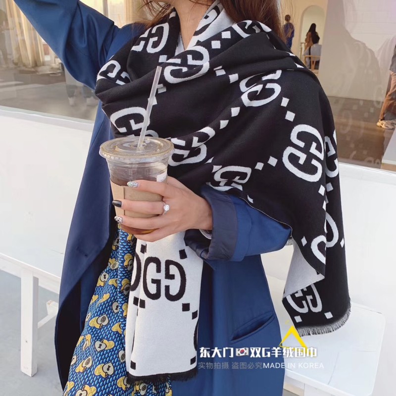 Streetwear Scarf GUCCI 329794