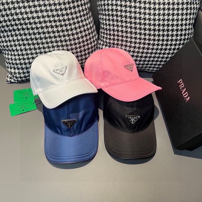Streetwear Hat Prada 325321