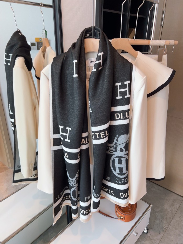 Streetwear Scarf Hermes 329791 size：180*65cm