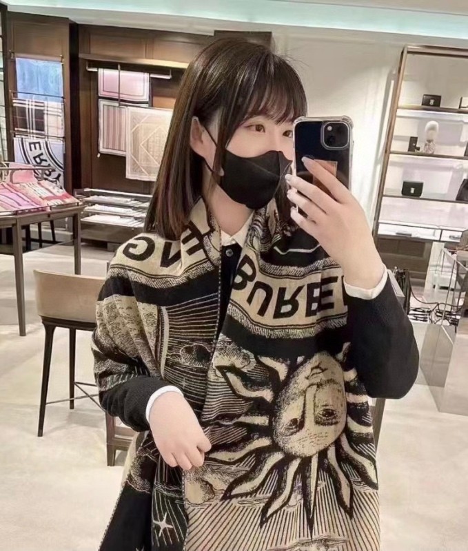 Streetwear Scarf BURBERRY 329736 size:45*210cm